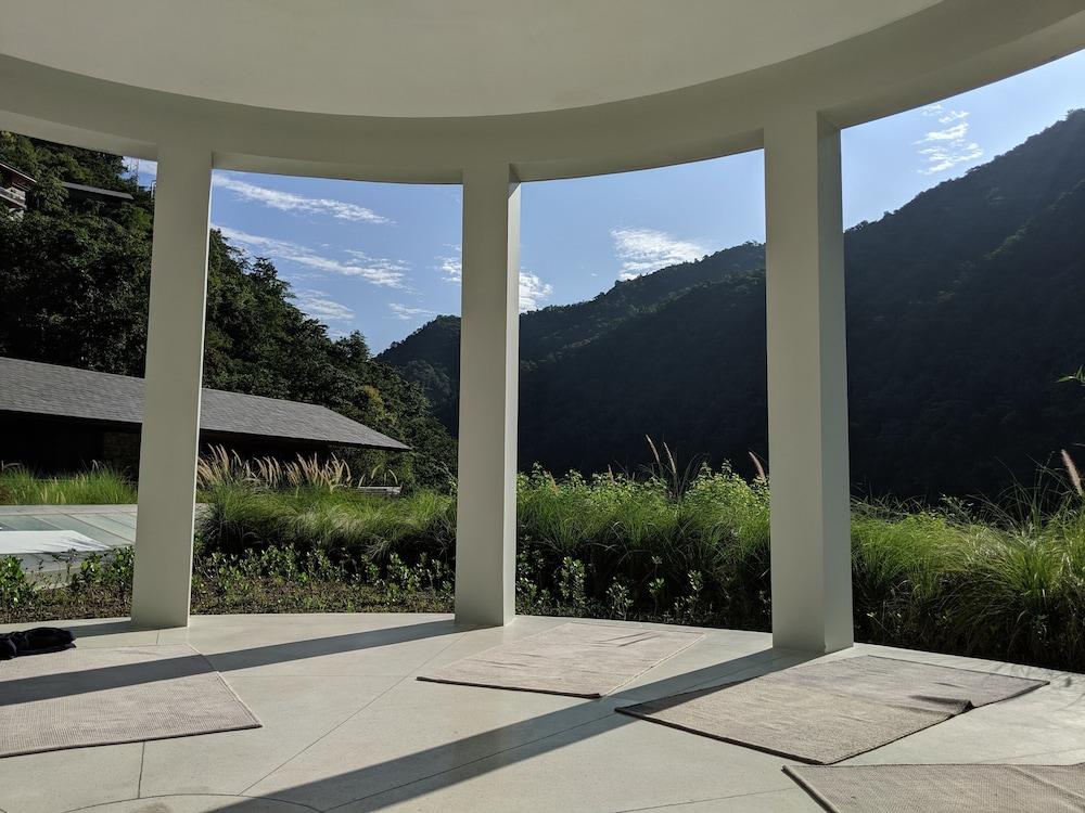 Taj Rishikesh Resort And Spa Dehradun Exterior foto